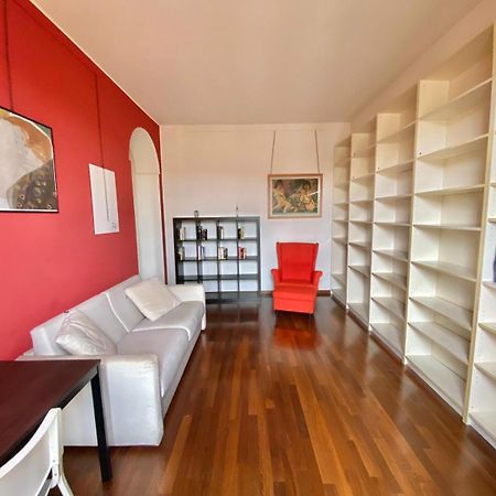 Grazioso Appartamento Nel Cuore Del Tran Tran Di Milano, Perfetto Per Amici E Famiglie, Vicino A Metropolitana Esterno foto